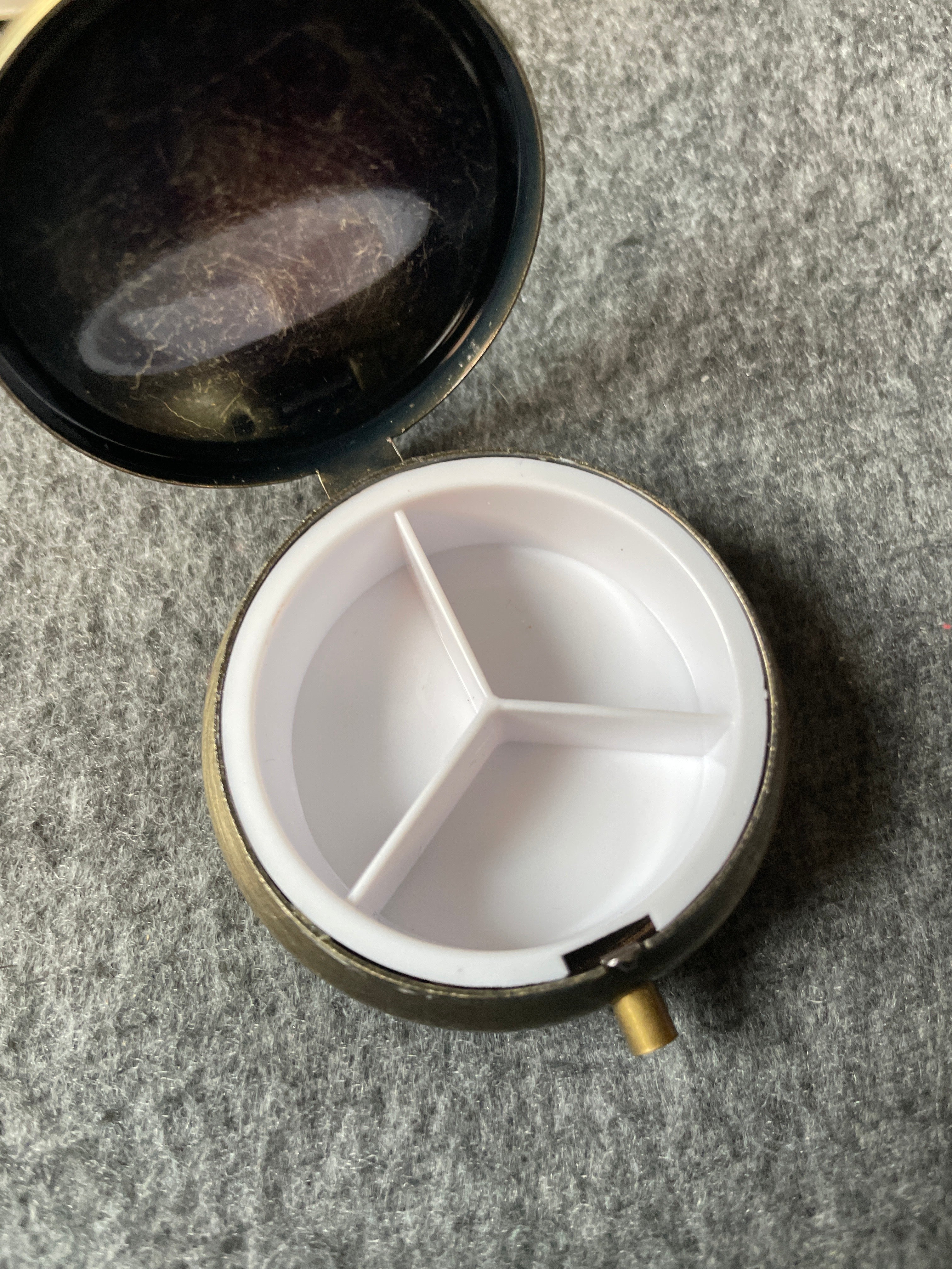 Happy Halloween pill box cajita para vitaminas medicinas tic tacs etc